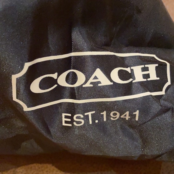 Coach - Picture 10 of 10